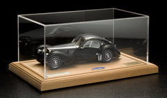 Bugatti Type 57SC Atlantic 1:24 Scale in display 