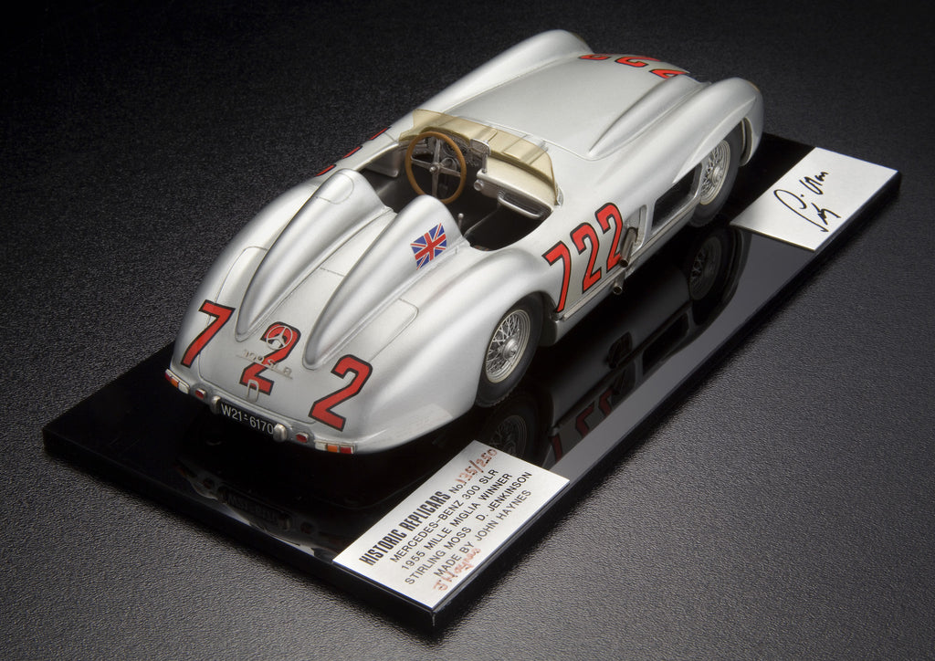 Mercedes-Benz 300 SLR n°722 Vainqueur Mille Miglia 1955 avec figurine Mercedes-Benz 300 SLR n°722 Vainqueur Mille Miglia 1955 avec figurine